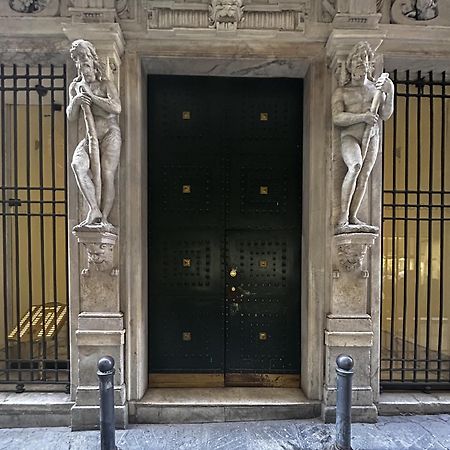 Le Colonne Di San Luca Affittacamere Genoa Bagian luar foto